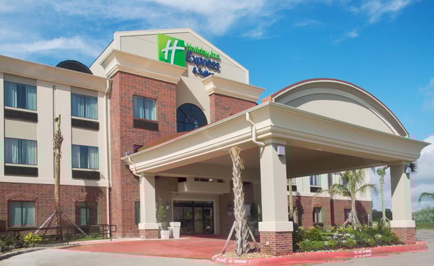 Images Holiday Inn Express & Suites Winnie by IHG