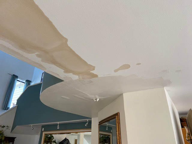 When water damage strikes, you need help fast. SERVPRO of Providence is available 24 hours a day, 7 days a week and 365 days a year to respond quickly to your water emergencies. Call us now!