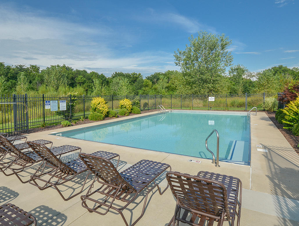 Outdoor Pool & Sundeck