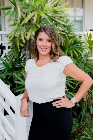 Images Angie Lewis - State Farm Insurance Agent