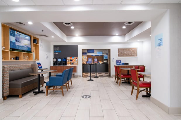 Images Holiday Inn Express & Suites Bedford by IHG