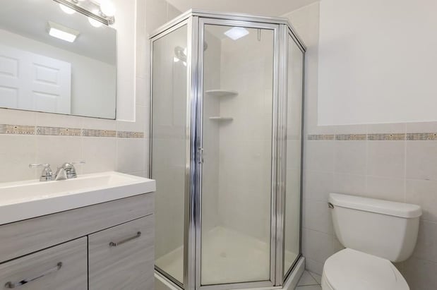 Images Tarek Hassieb, Team Tarek Real Estate Group | Liberty Realty | Hoboken Office