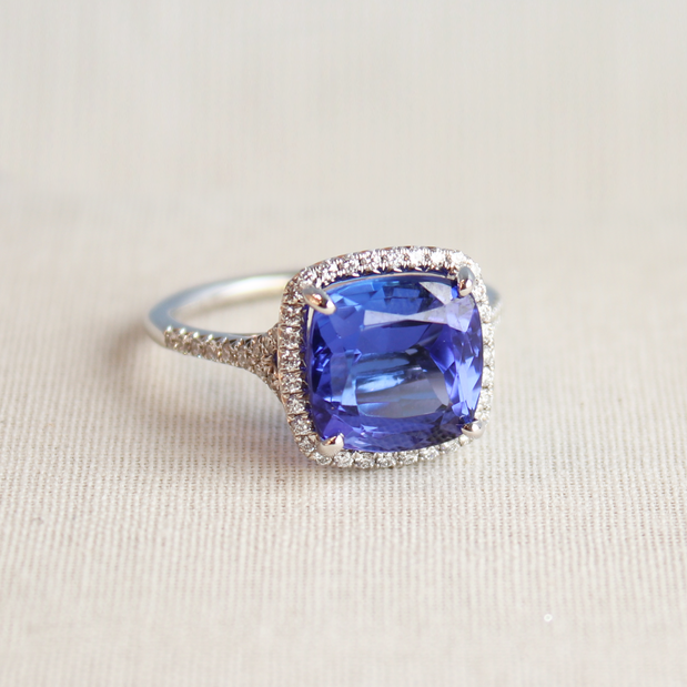 Images R.F. Moeller Jeweler