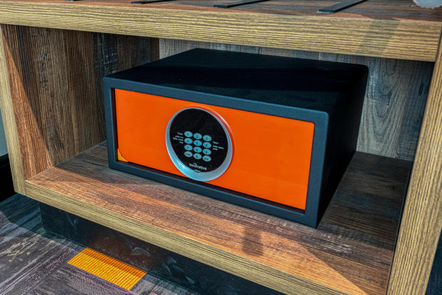 Images Hotel Lexen   Santa Clarita  Valencia Near Six Flags