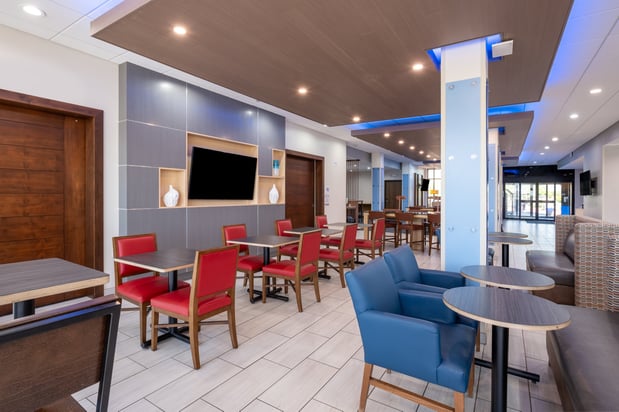 Images Holiday Inn Express & Suites Gilbert – Mesa Gateway Airport by IHG