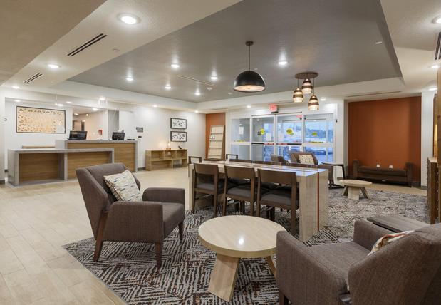 Images Candlewood Suites San Antonio - Schertz by IHG