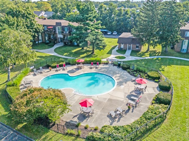 Images Pine Lake Manor Apartments