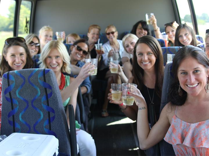 Images Mint Julep Experiences - Louisville
