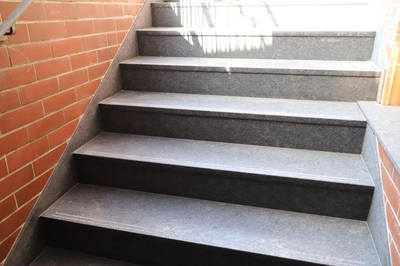 Bild 12 Steinmetz van Hees Inh. Alexander van Hees vormals STEIN WOLLWEBER in Kevelaer