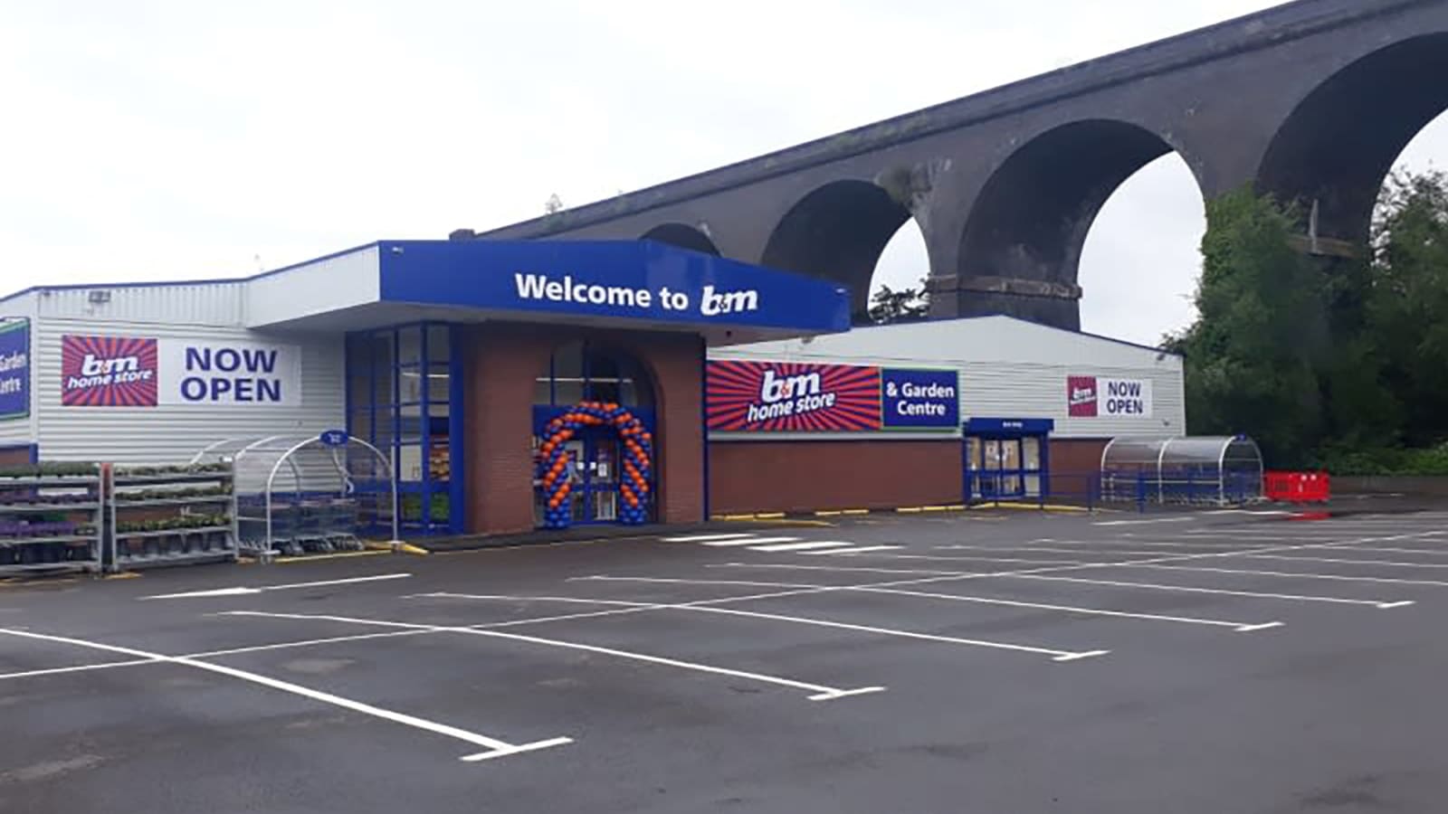 Images B&M Home Store with Garden Centre