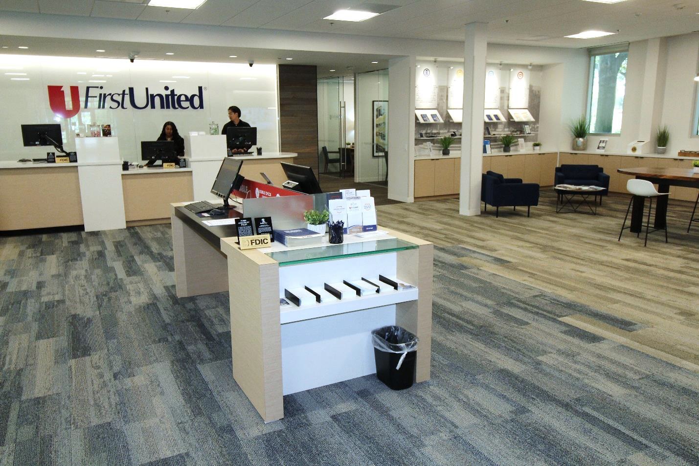 First United Bank - Frisco Preston - interior customer tech area