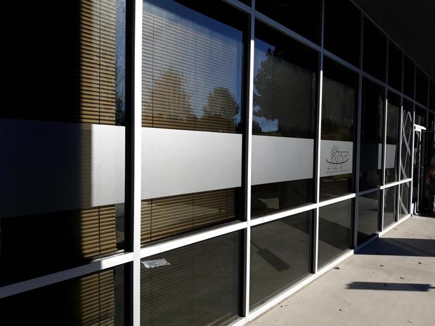 Images AIT Worldwide Logistics