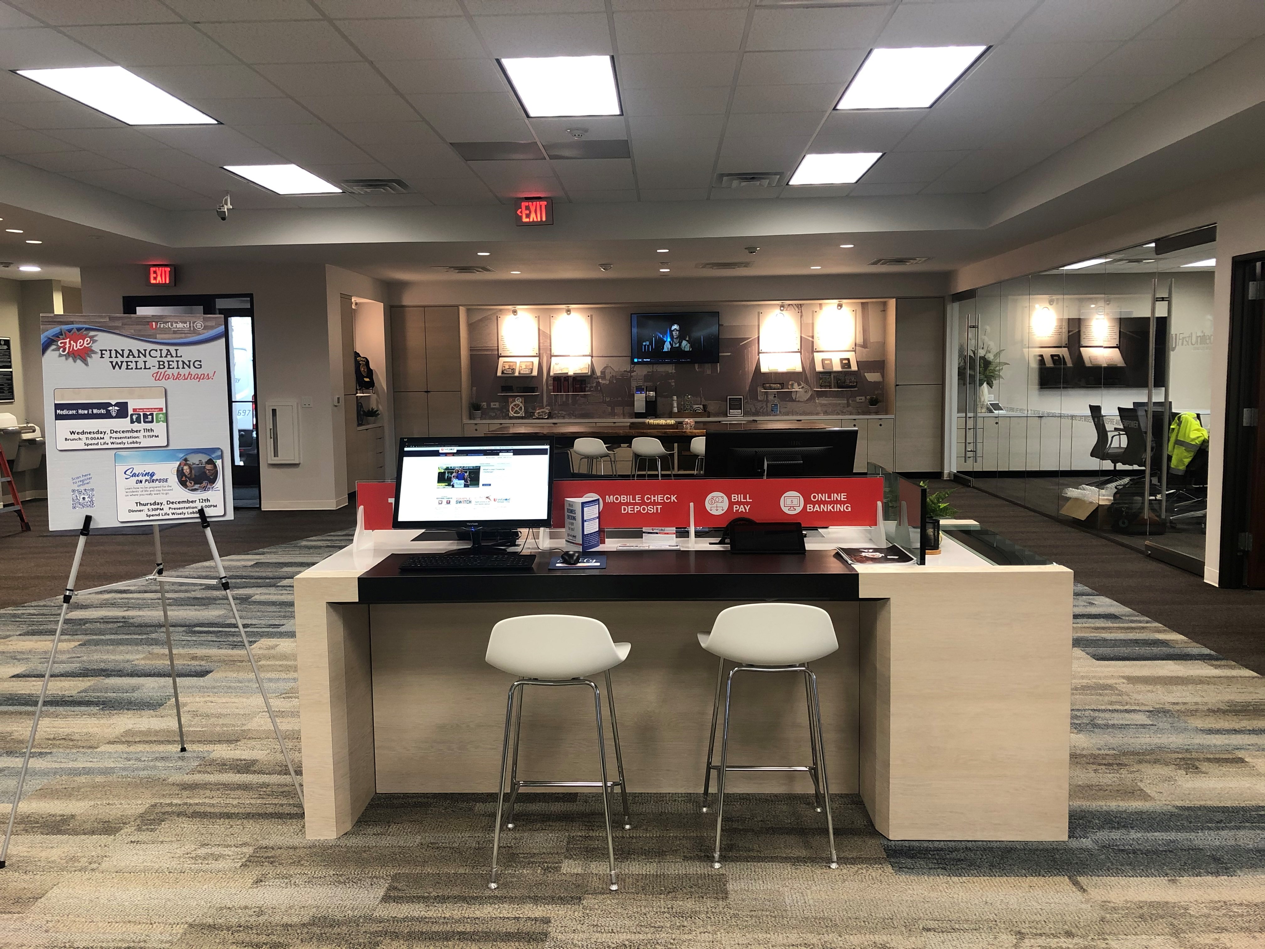 First United Bank - Krum - interior online banking area