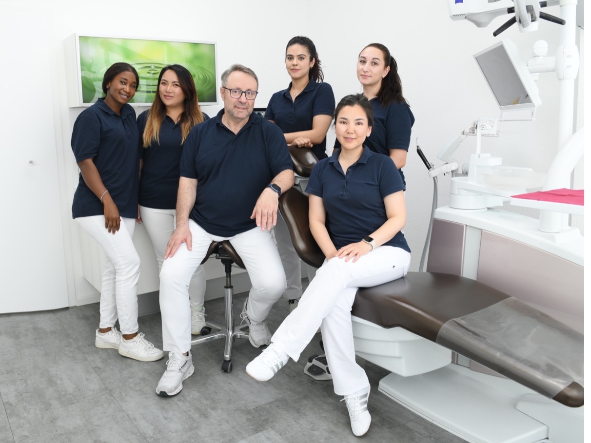 Zahnarztpraxis Igor Rabinovich, Darmstädter Landstr. 199 in Frankfurt am Main