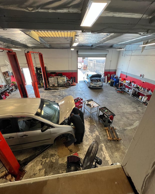 Images Hybrid Auto Club Repair