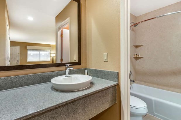 Images Best Western Plus Inn Scotts Valley
