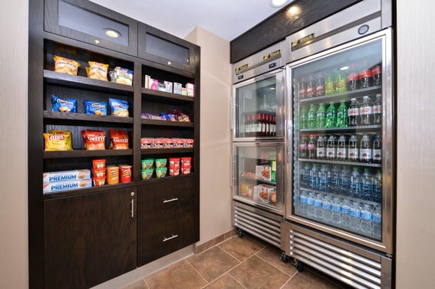 Images Holiday Inn Express & Suites Kingman by IHG