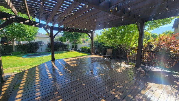 Images Quality Decking of Utah