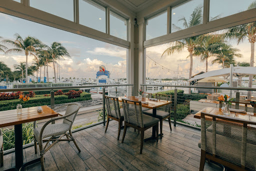 Yellowfin Bar & Kitchen Image