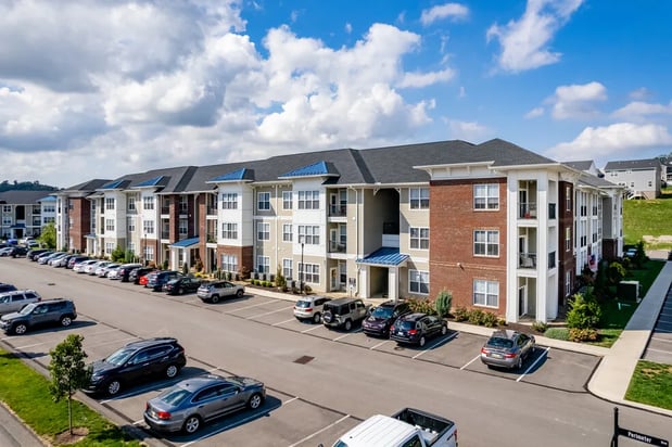Images The Flats at Summit Station