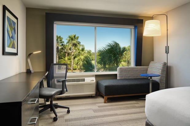 Images Holiday Inn Express & Suites Brunswick by IHG