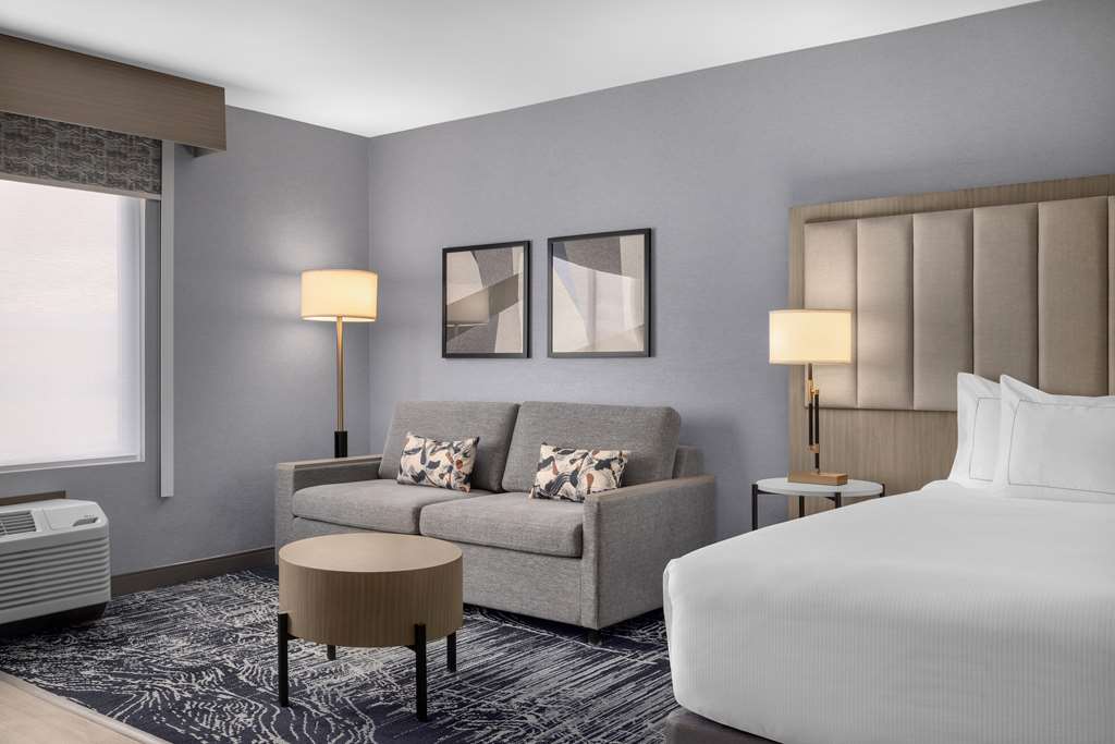 Guest room