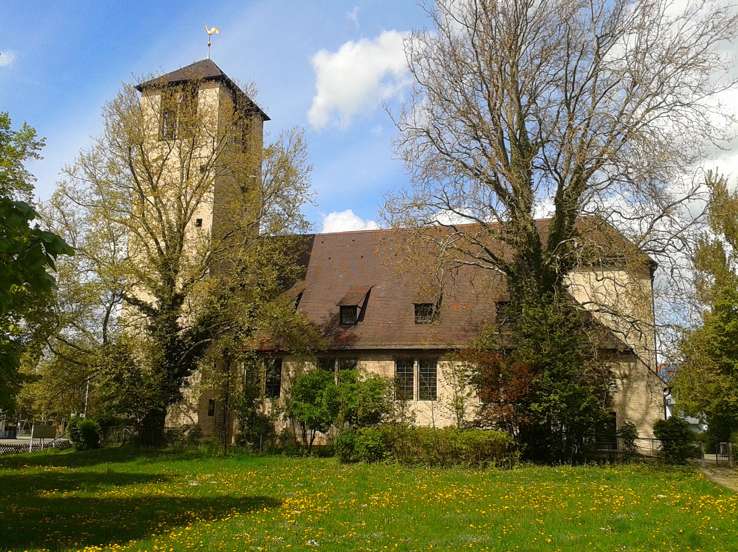 Christuskirche - Evangelische Kirchengemeinde Reutlingen West-Betzingen, Lohmühlestraße 30 in Reutlingen