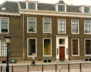 Foto's Utrechtse Maatschappij tot Stadsherstel NV
