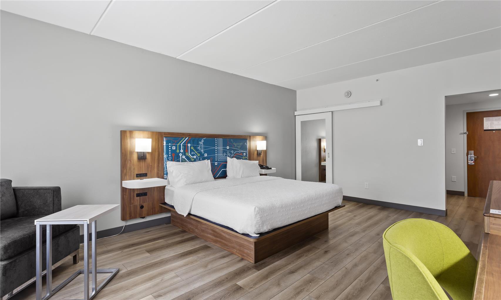 Guest room