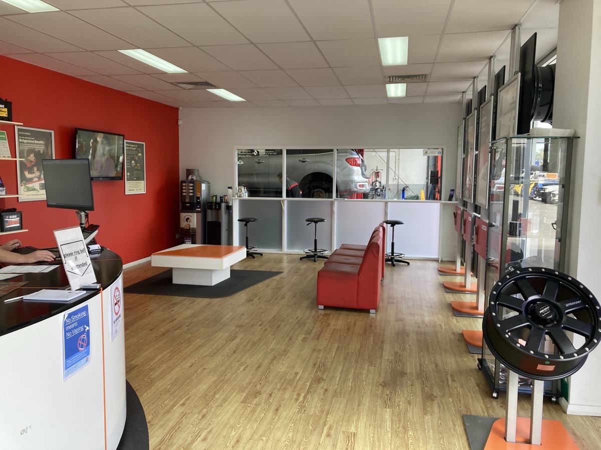 Images Bridgestone Select Tyre & Auto Tuggerah