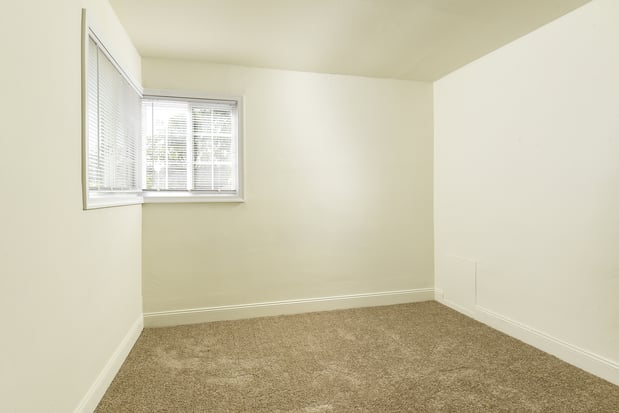 Images Greenville on 141 Apartments & Townhomes