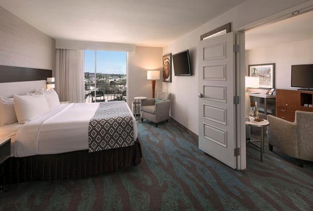 Images Crowne Plaza Ventura Beach by IHG
