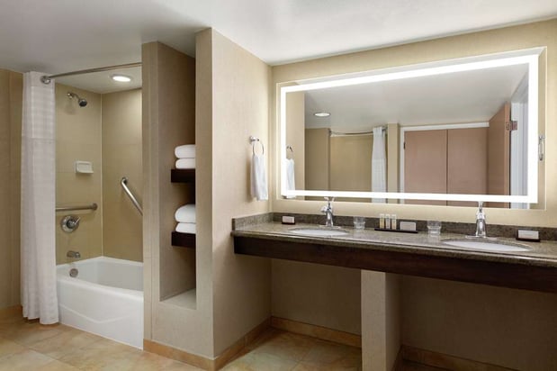 Images Embassy Suites by Hilton Phoenix Tempe