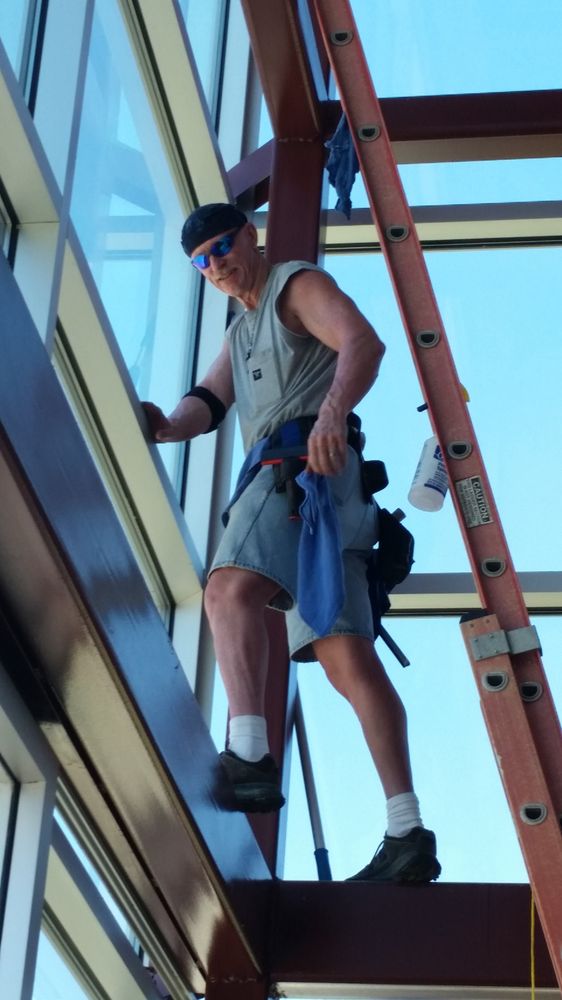 Good News Window Cleaning Image