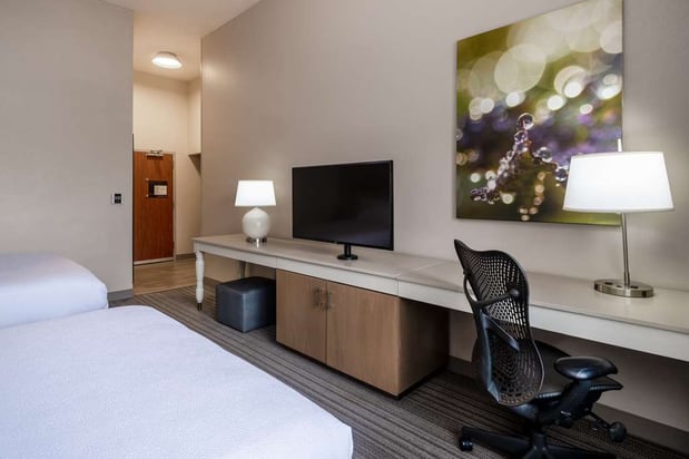 Images Hilton Garden Inn Bakersfield