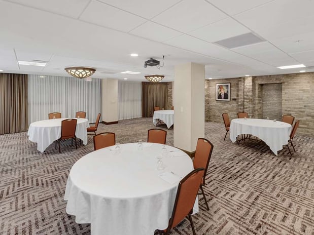 Images Hilton Garden Inn Milwaukee Downtown