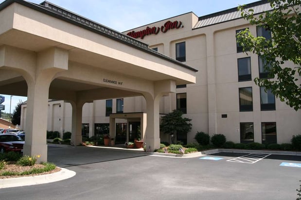Images Hampton Inn Hillsville