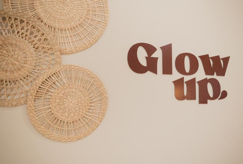 Images Glow Up