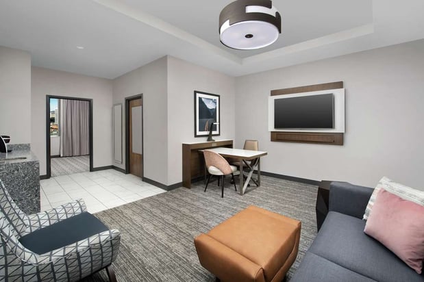 Images Embassy Suites by Hilton Knoxville Downtown