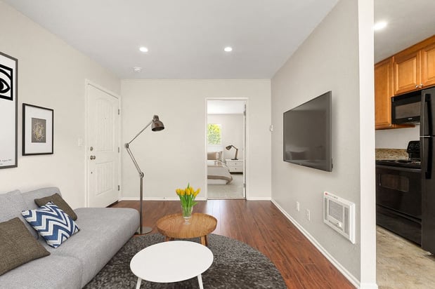 Images Topanga Canyon Apartments