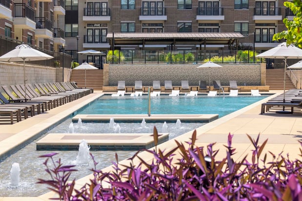 Images Camden Victory Park Apartments