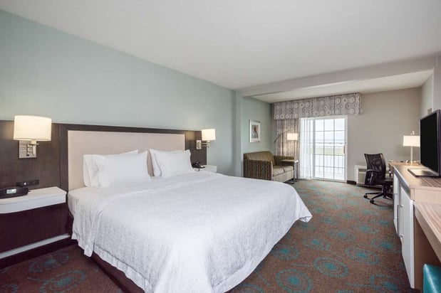 Images Hampton Inn & Suites Chincoteague-Waterfront