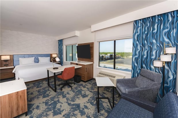 Images Hampton Inn and Suites Irving Hwy 183