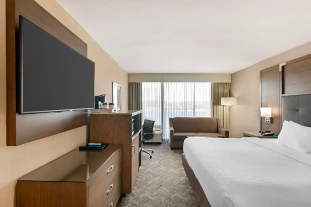 Images Best Western Plus Kansas City Sports Complex Hotel
