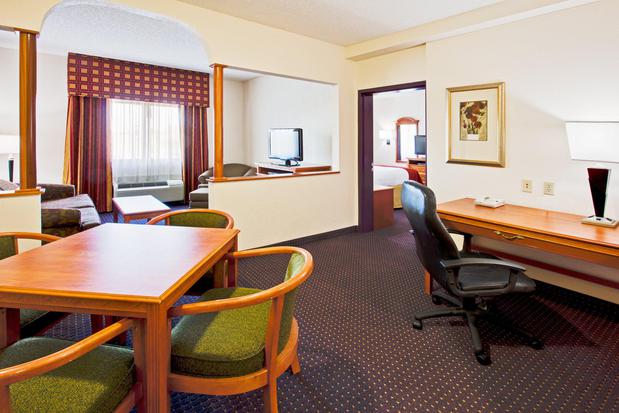 Images Holiday Inn Express & Suites Fort Lauderdale Airport West by IHG