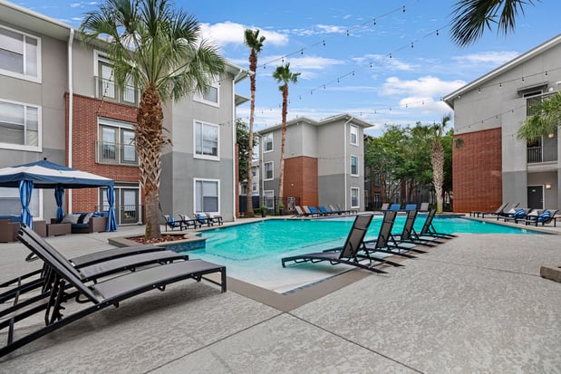 Images Campus Crossings on Highland