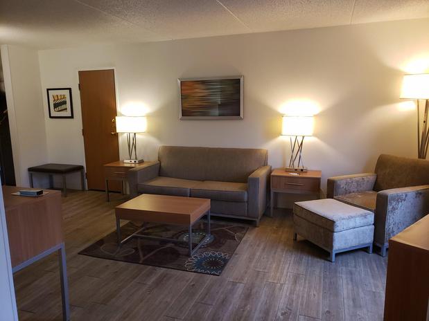 Images Holiday Inn Express Pittsburgh-North (Harmarville), an IHG Hotel