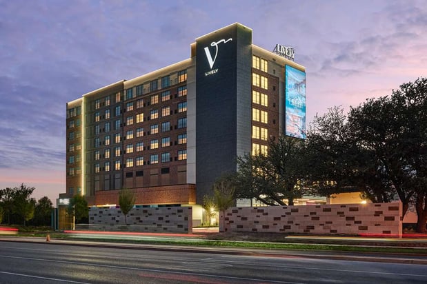 Images Lively Hotel on OAK Oklahoma City, Tapestry by Hilton