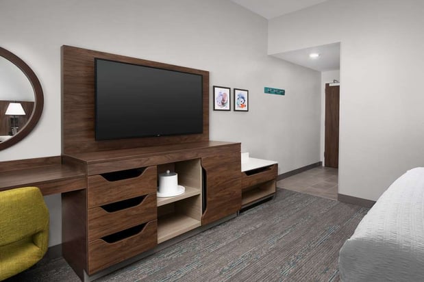 Images Hampton Inn Orlando Southeast Nona
