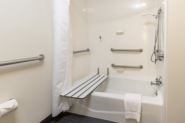 Images Holiday Inn & Suites Memphis - Wolfchase Galleria by IHG